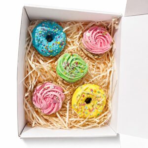 Mixed Donut Box mit bunten Pferde-Donuts
